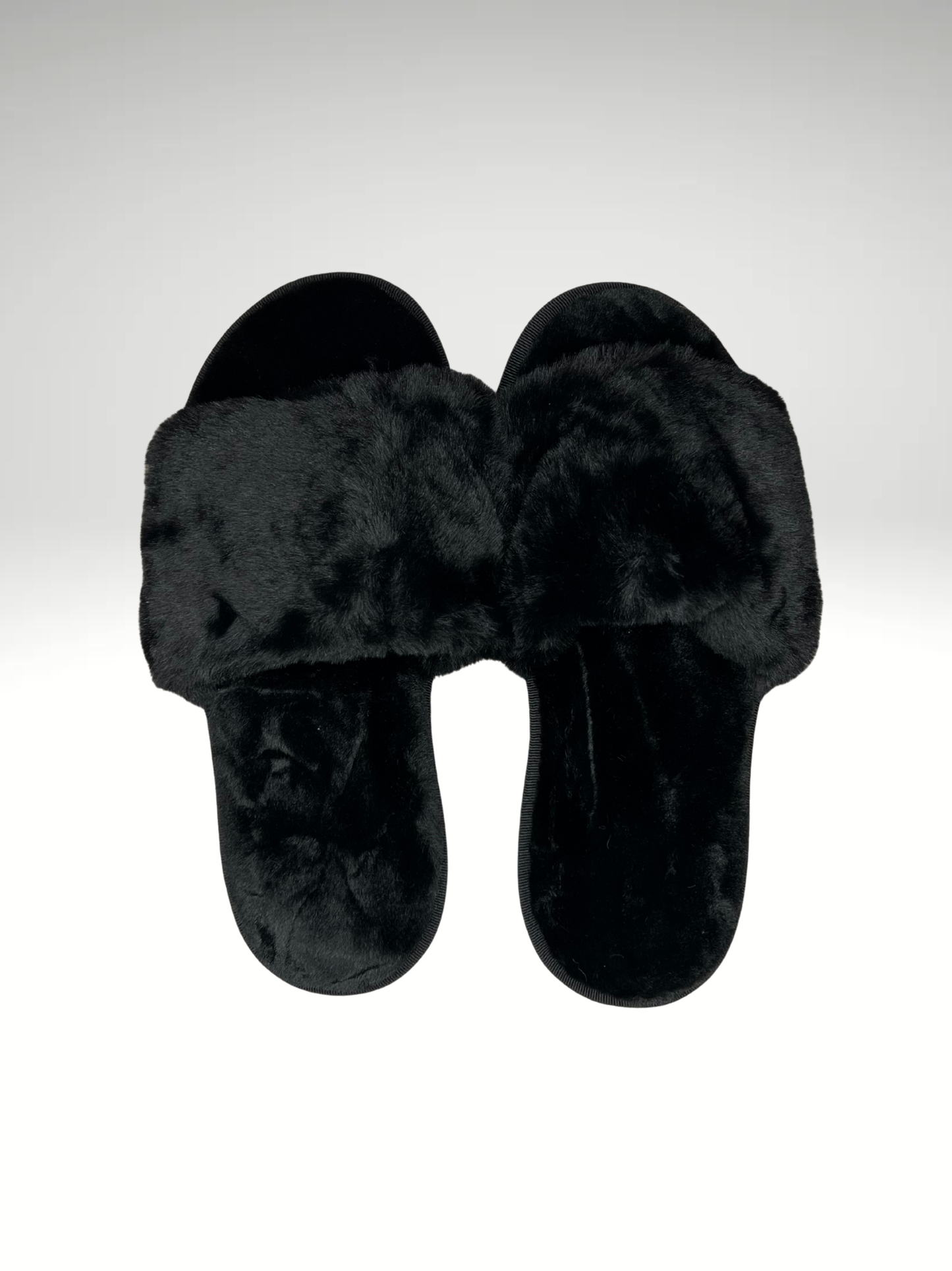 Chaussons fluffy simple noir