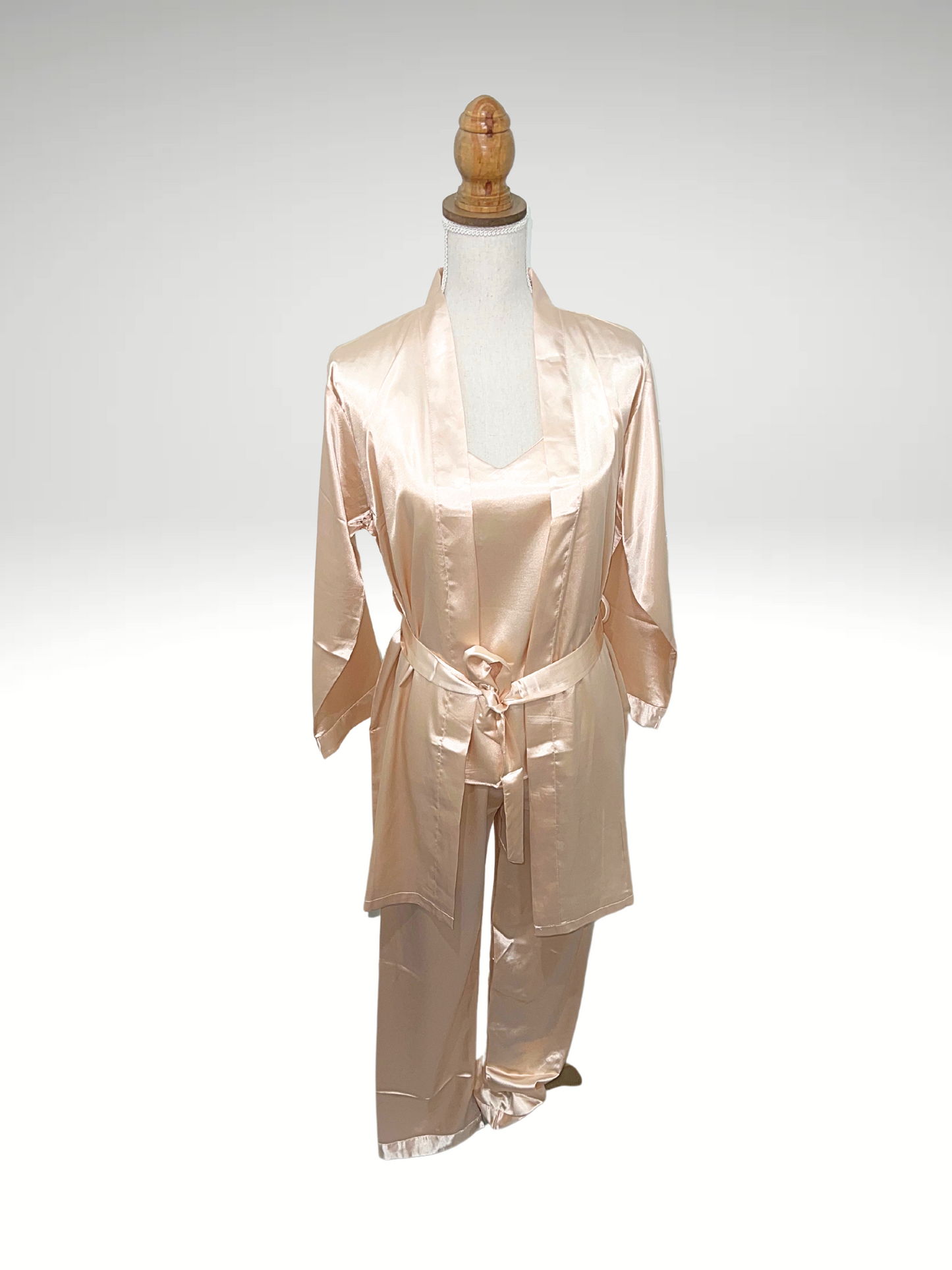 Pyjama satin 3 pièces peignoir, nuisette, pantalon champagne (118)
